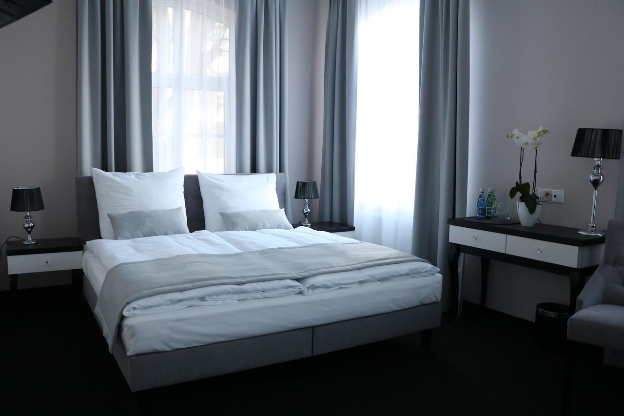 Hotel Villa Casino Слубице Екстериор снимка